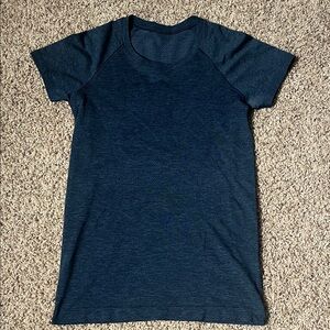 Lululemon true navy swiftly tech